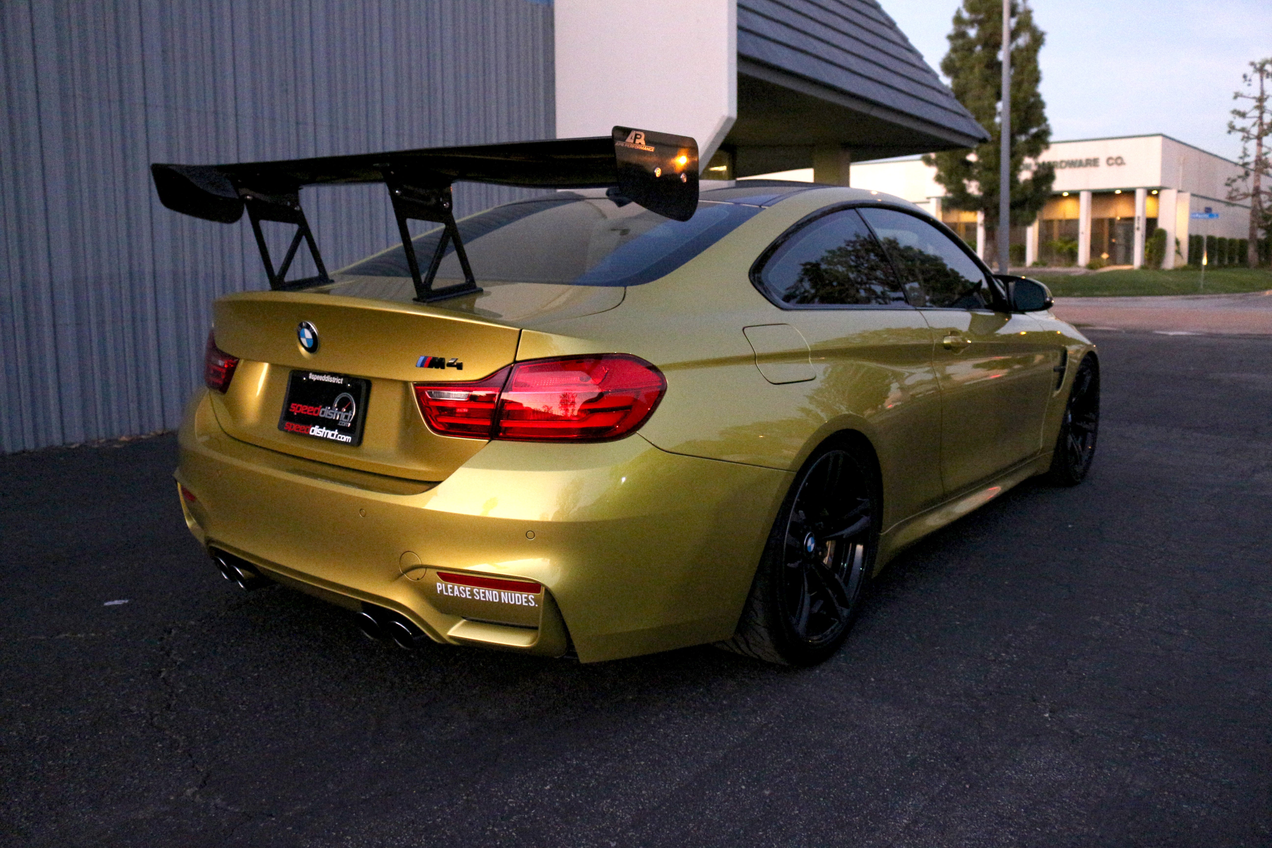 Alerón ajustable de fibra de carbono APR GTC-300 (BMW F82 M4)
