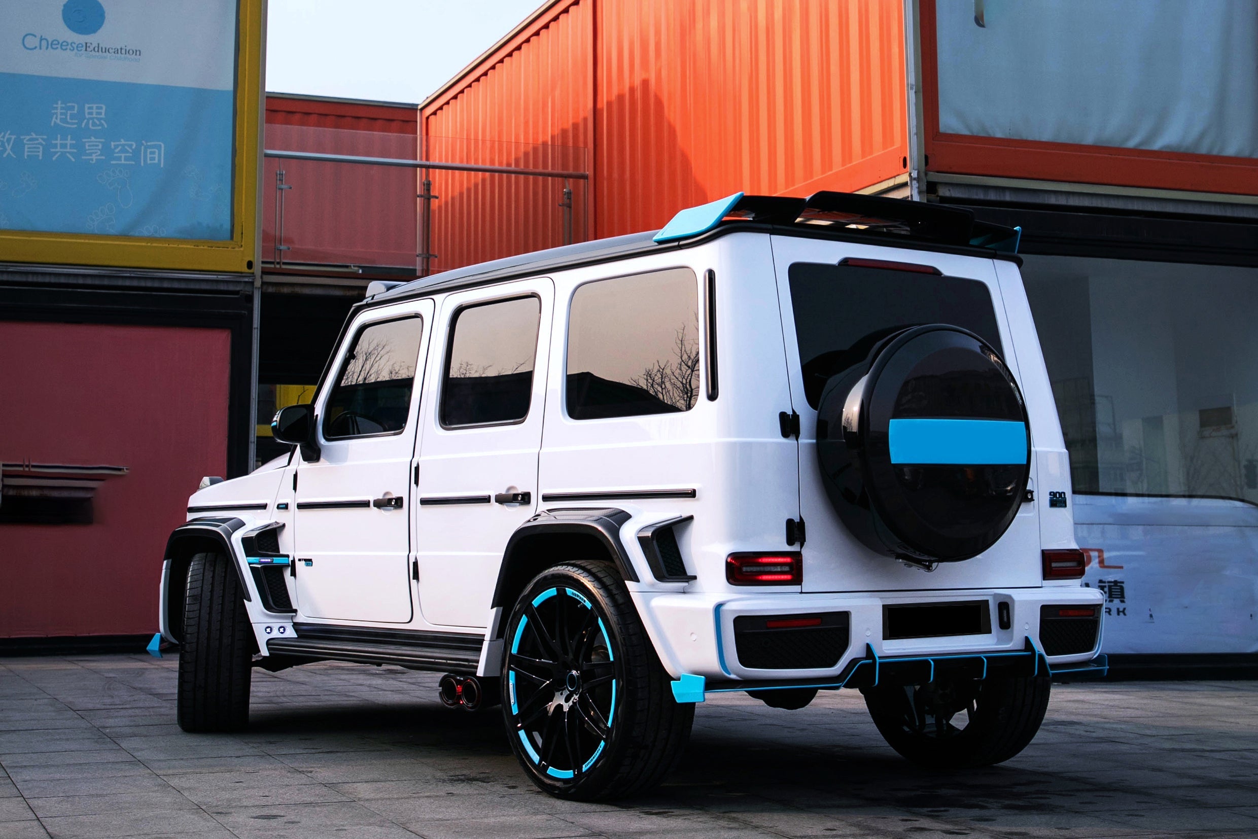 Carbonado 2018-2024 Mercedes Benz G500 G63 AMG W464 G-Wagon BR-G900 Style Dry Carbon Fiber Rear Roof Spoiler