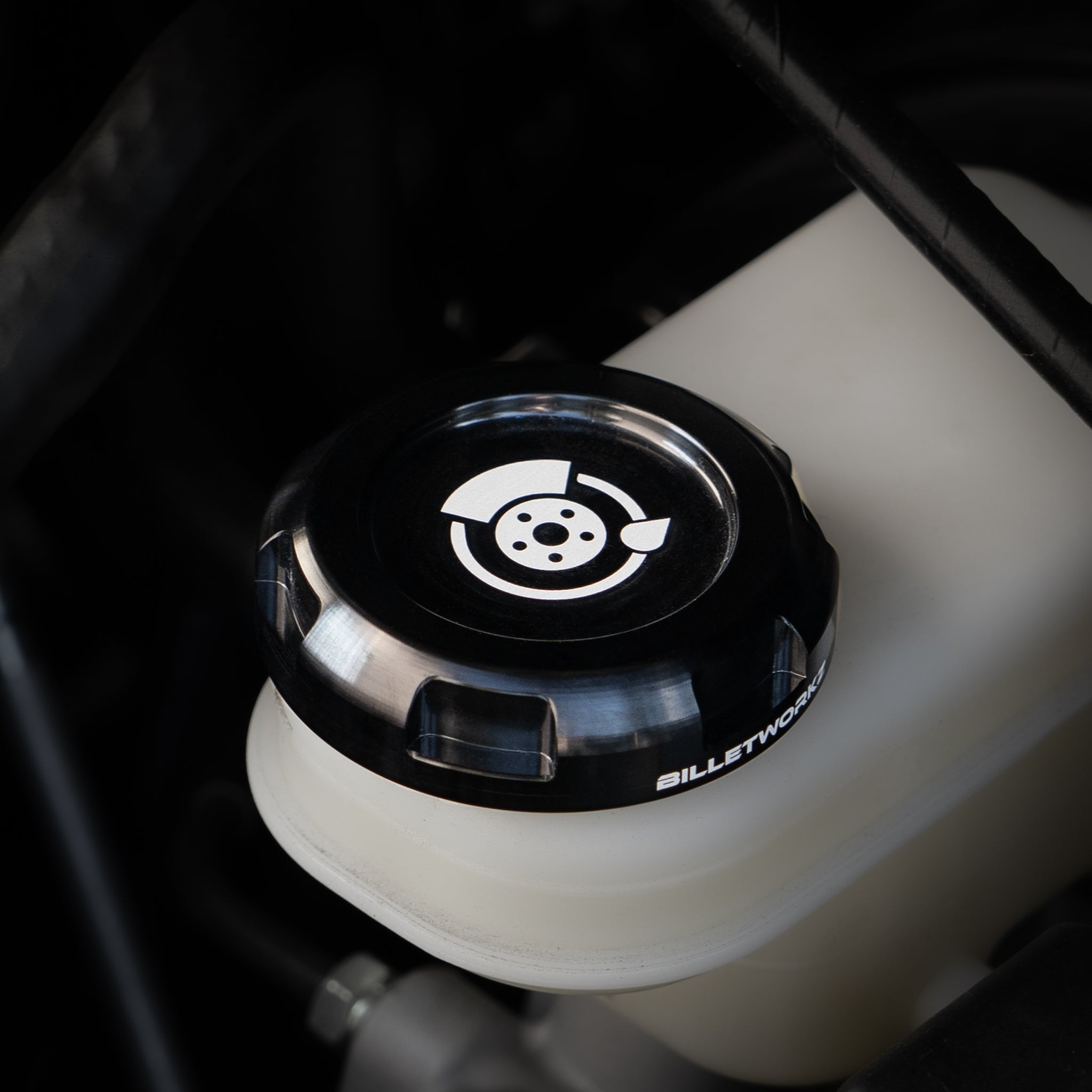 Tapas del compartimento del motor Billetworkz (Subaru STI 2015-2021)