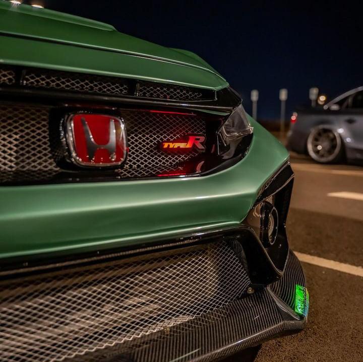 Lit Logos "Type R" Grill Badge