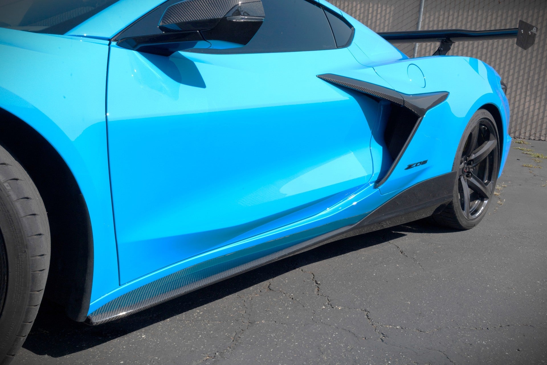 APR Chevrolet Corvette C8 Z06/ E Ray/ ZR1/ Grand Sport Carbon Fiber Side Rocker Extensions/ Side Skirts