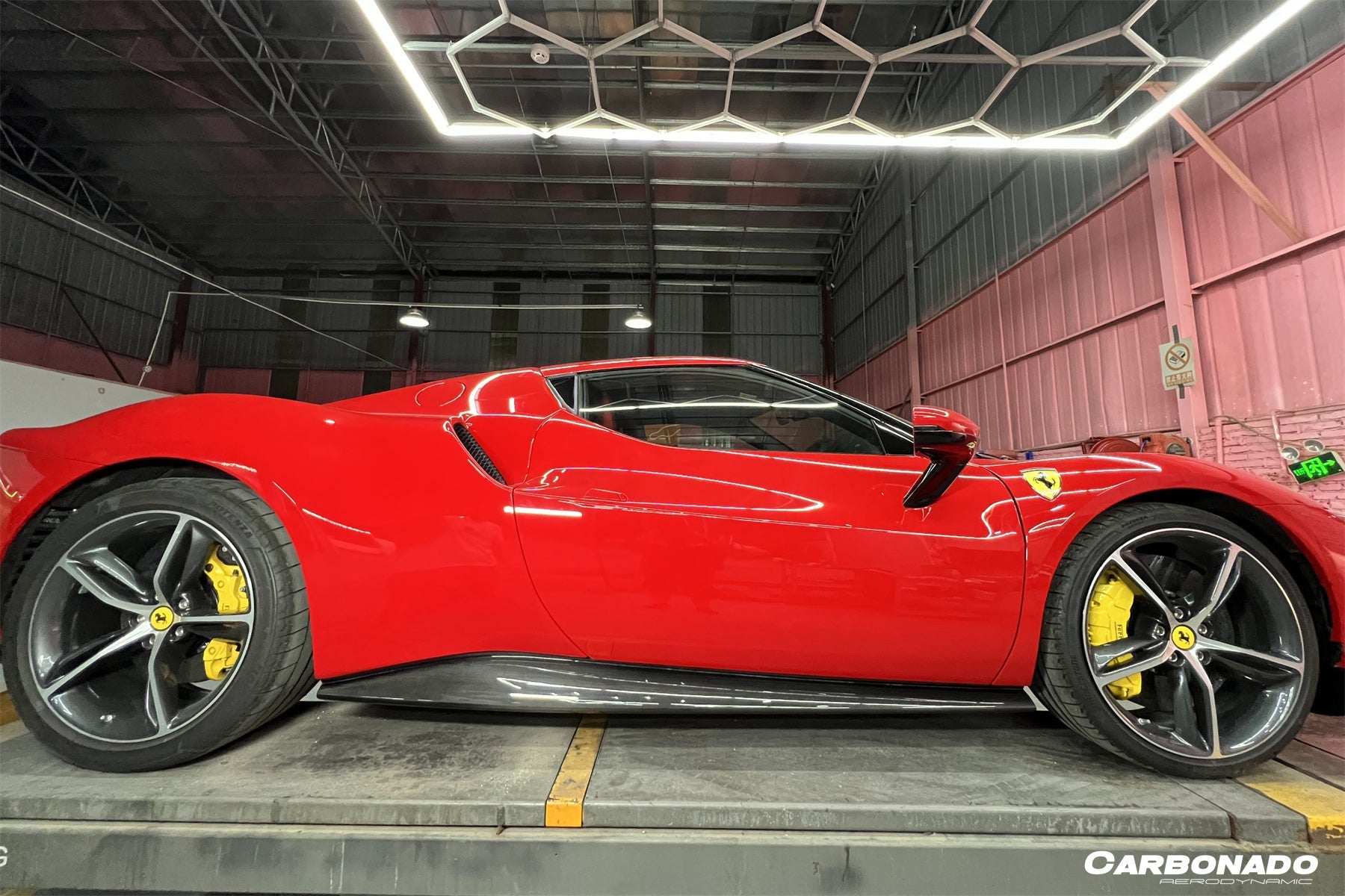 Faldones laterales de fibra de carbono seca estilo OEM para Ferrari 296 GTB Carbonado 2022-UP