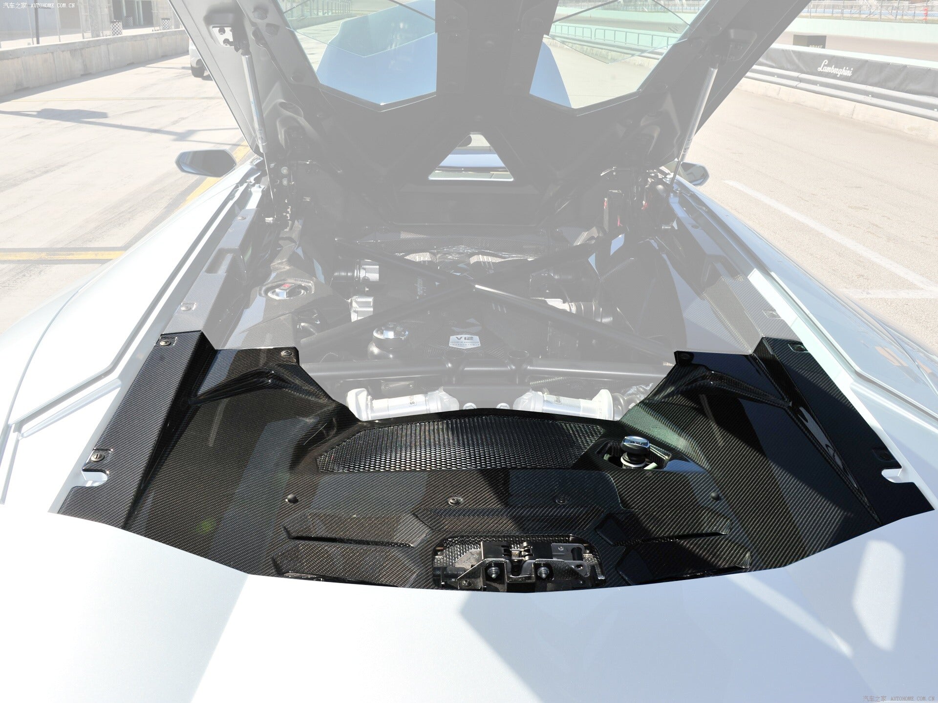 Reemplazo de la cubierta del compartimento del motor de fibra de carbono para Lamborghini Aventador LP700 Coupé Carbonado 2011-2016