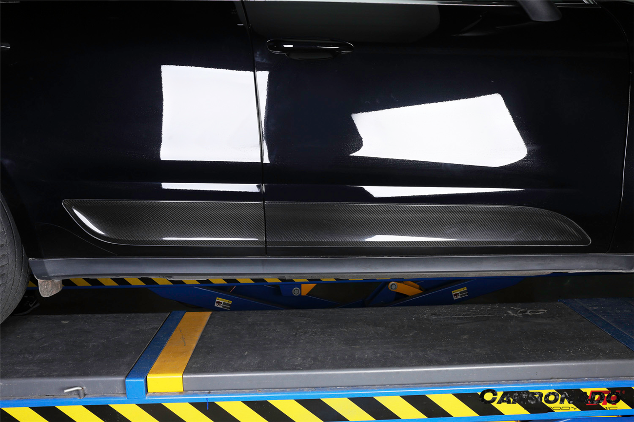 Carbonado 2014-2024 Porsche Macan S  Turbo and GTS 95B Dry Carbon Fiber Door Trims