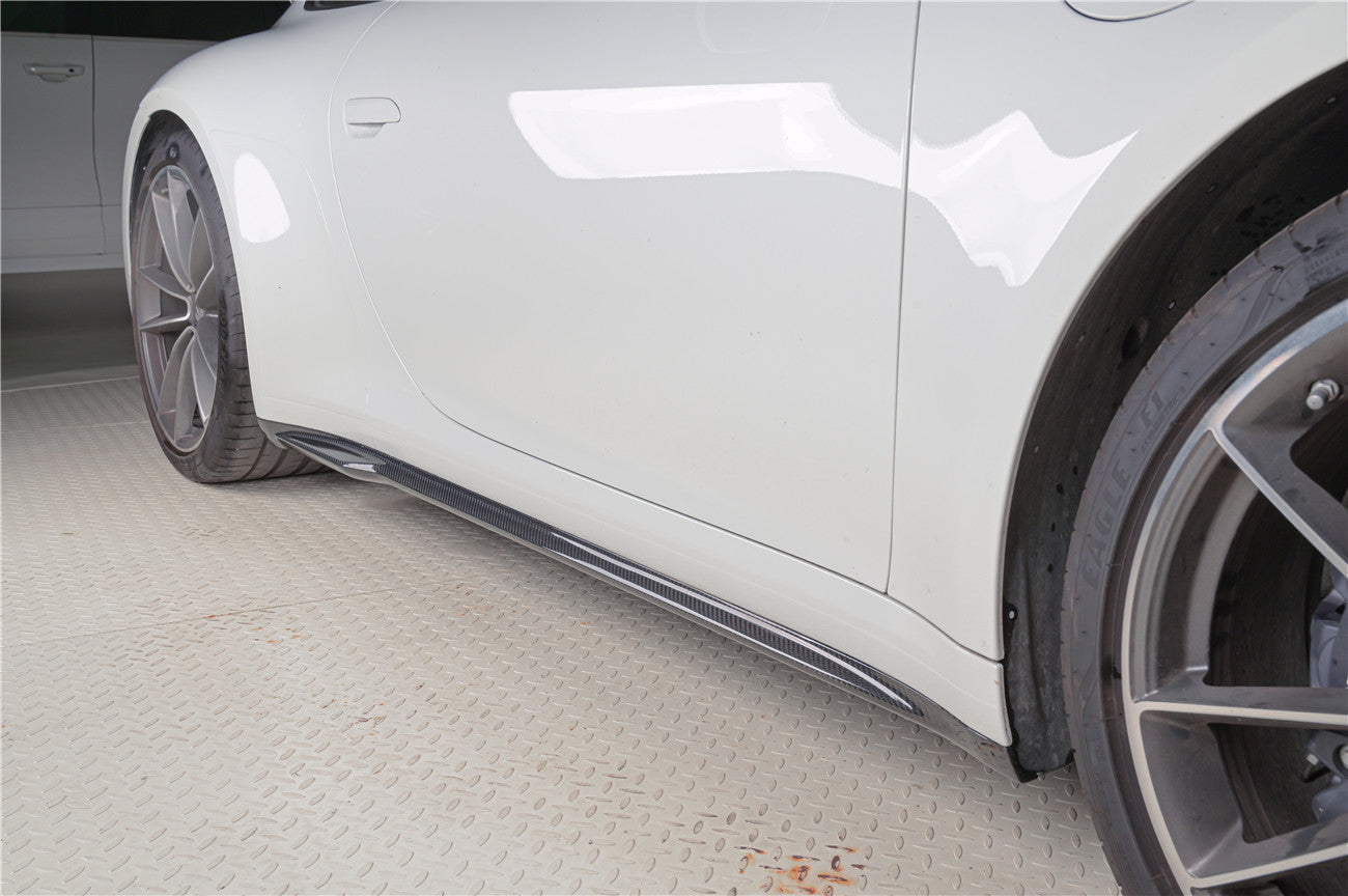 Carbonado 2019-2024 Porsche 911 992 Carrera    Cabriolet Convert Turbo SD Style Dry Carbon Fiber Side Skirts