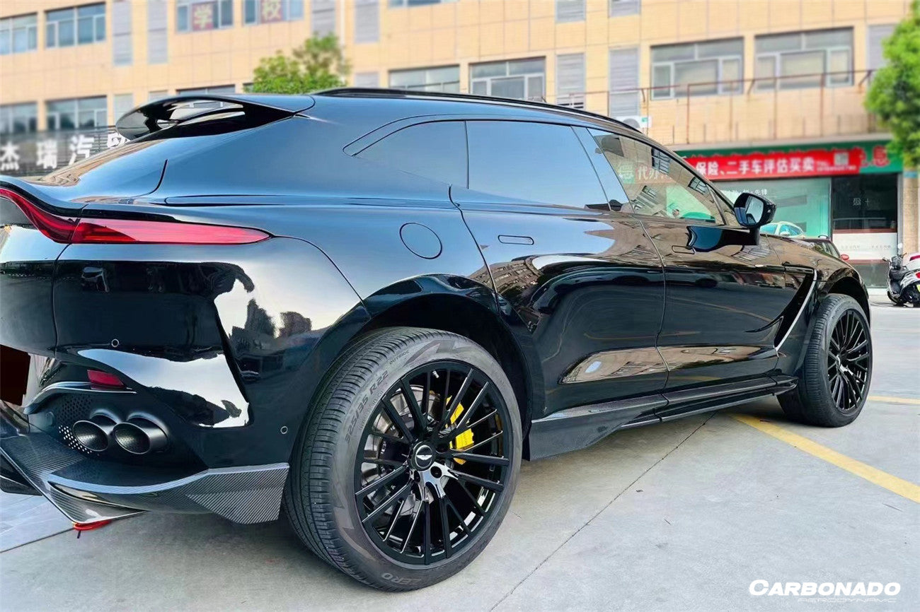 Faldones laterales de fibra de carbono seco estilo Aston Martin DBX 707 Carbonado 2021-2024