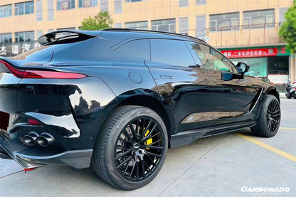 Faldones laterales de fibra de carbono seco estilo Aston Martin DBX 707 Carbonado 2021-2024