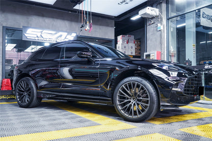Faldones laterales de fibra de carbono seco estilo Aston Martin DBX 707 Carbonado 2021-2024