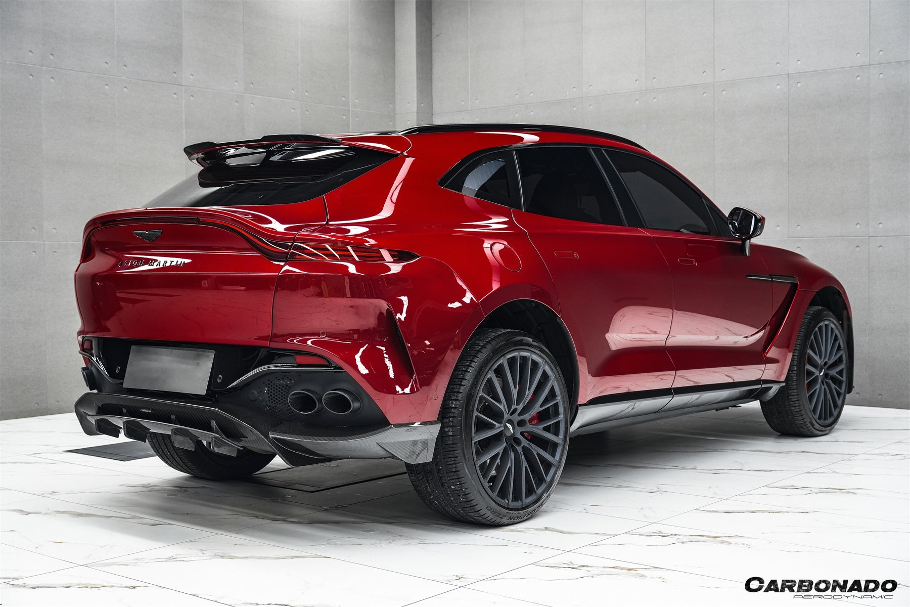 Carbonado 2021-2024 Aston Martin DBX 707 Style Dry Carbon Fiber Rear Bumper with  Exhaust tips
