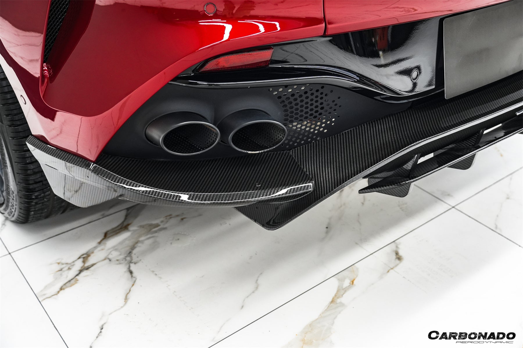 Carbonado 2021-2024 Aston Martin DBX 707 Style Dry Carbon Fiber Rear Bumper with  Exhaust tips