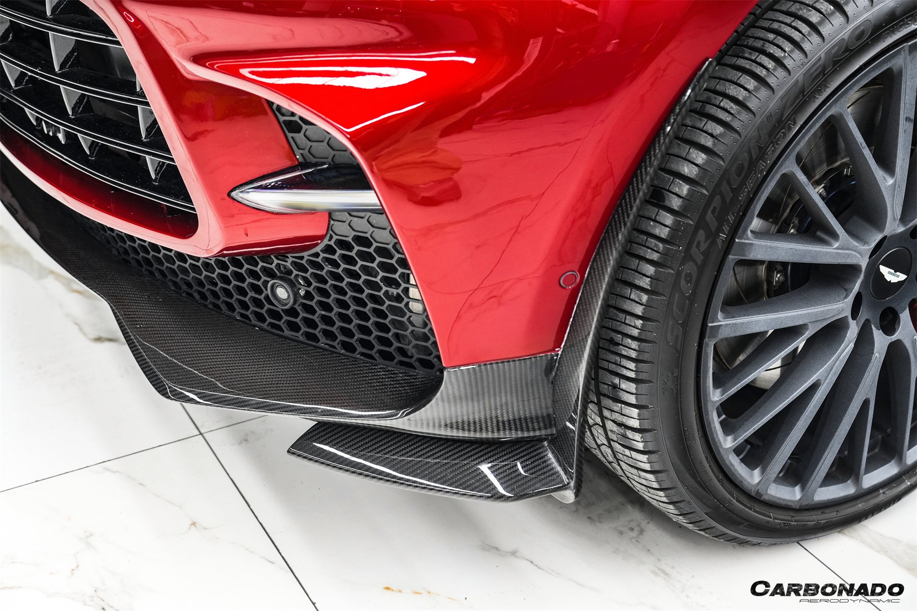 Carbonado 2021-2024 Aston Martin DBX 707 Style Dry Carbon Fiber Front Bumper With Lights