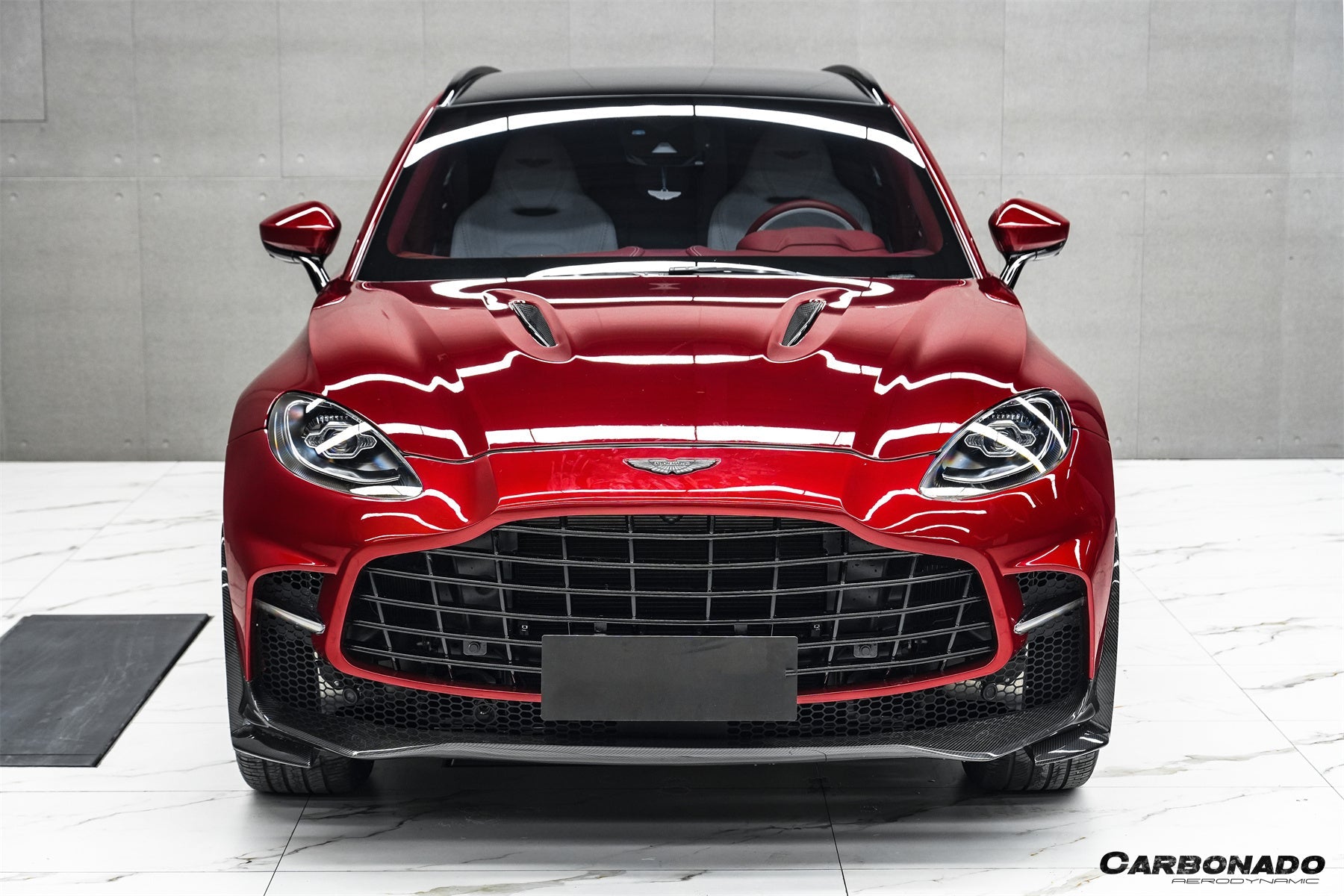 Carbonado 2021-2024 Aston Martin DBX 707 Style Dry Carbon Fiber Full Body Kit