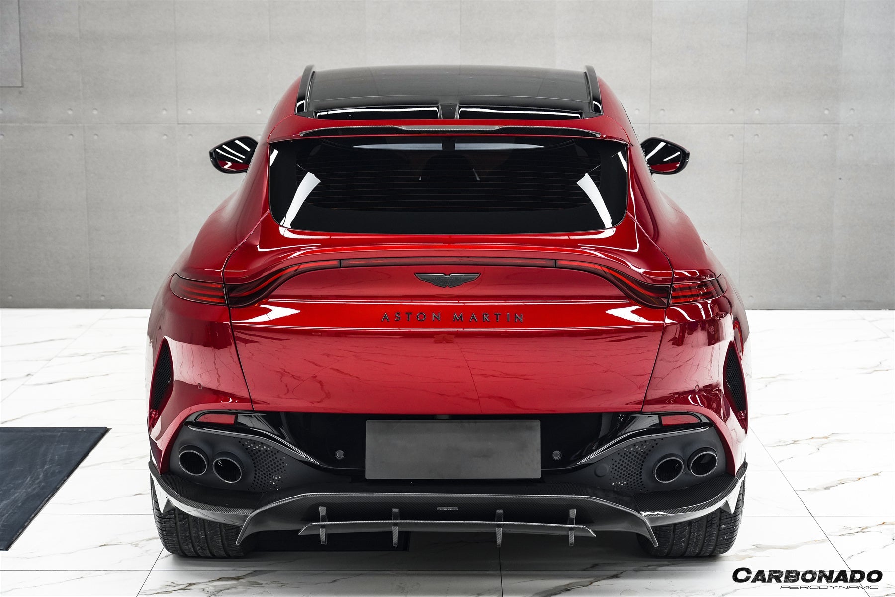 Carbonado 2021-2024 Aston Martin DBX 707 Style Dry Carbon Fiber Roof Spoiler