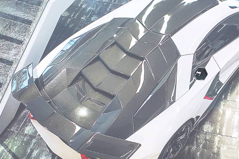Carbonado OEM Style Carbon Fiber Gas Cap Replacement | 2011-2016 Lamborghini Aventador LP700 Coupe
