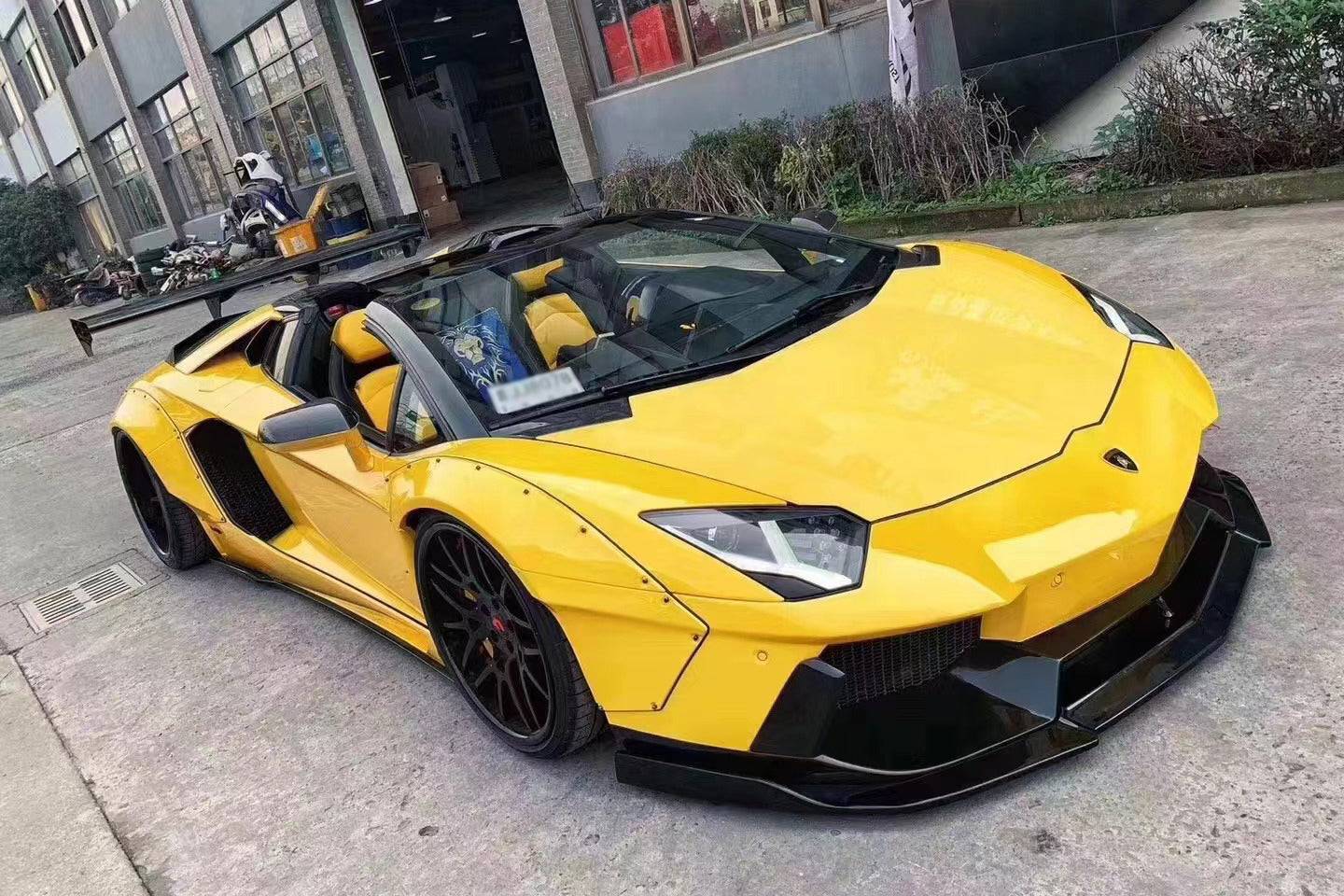 Carbonado 2011-2016 Lamborghini Aventador LP700 Coupe  Roadster DE Style Side Skirt