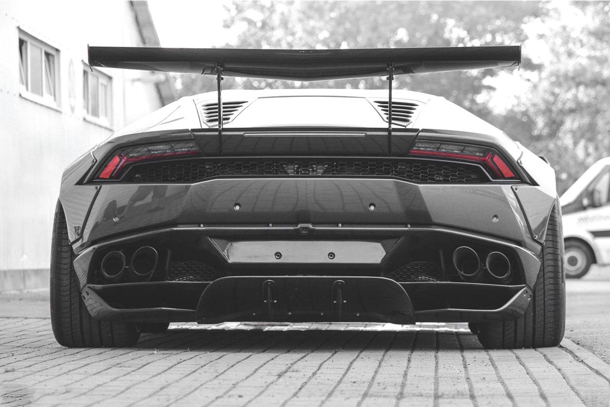 Carbonado 2015-2020 Lamborghini Huracan LP610 DE Style Rear Diffuser