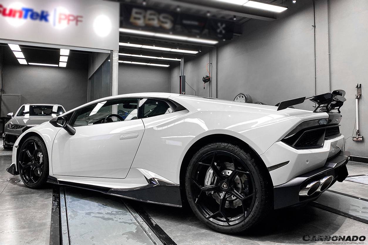 Carbonado 2015-2019 Lamborghini Huracan LP610  LP580 MD Style Carbon Fiber Side Skirts