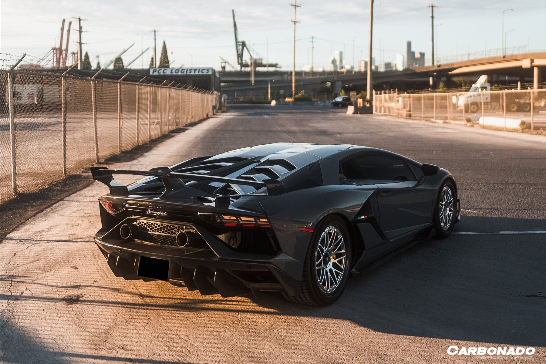 Carbonado 2011-2021 Lamborghini Aventador LP700 LP740 LP750 Coupe Roadster SVJ Style Part Dry Carbon Fiber Rear Bumper