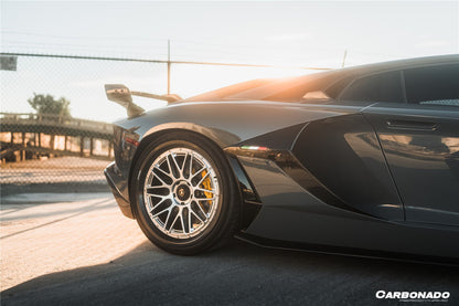 Carbonado 2011-2021 Lamborghini Aventador LP700 LP740 LP750 Coupe Roadster SVJ Style Part Dry Carbon Fiber Side Skirts