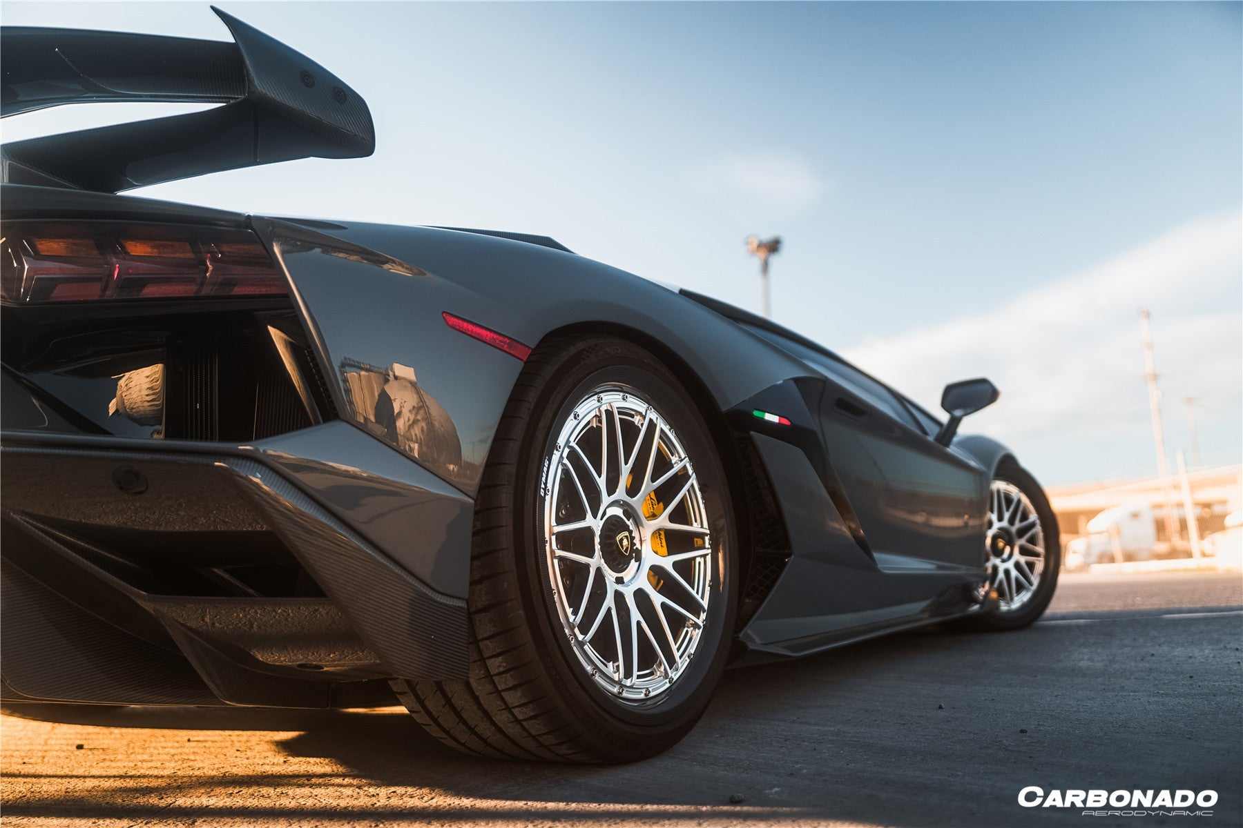 Carbonado 2011-2021 Lamborghini Aventador LP700 LP740 LP750 Coupe Roadster SVJ Style Part Dry Carbon Fiber Side Skirts