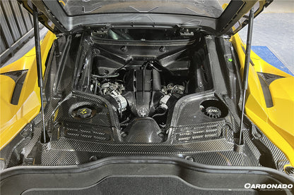 Interior del compartimento del motor de fibra de carbono seco del Maserati MC20 Carbonado 2020-2024