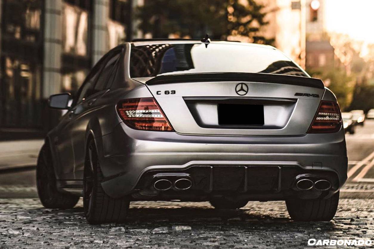 Carbonado 2008-2014 Mercedes Benz W204 C-Class C63 AMG Sedan VS Style Carbon Fiber Trunk Spoiler