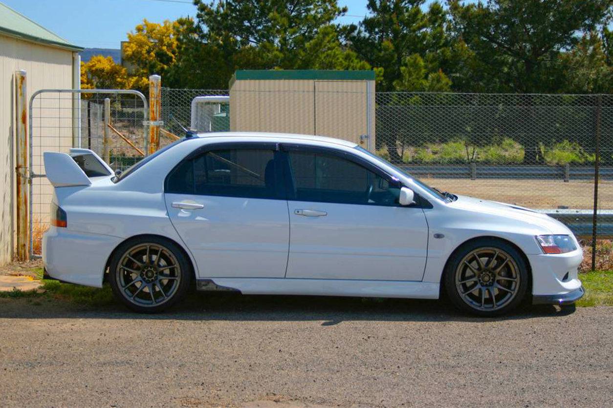 Carbonado OE Style Carbon Fiber Fender | 2003-2006 Mitsubishi Evo 7/8/9
