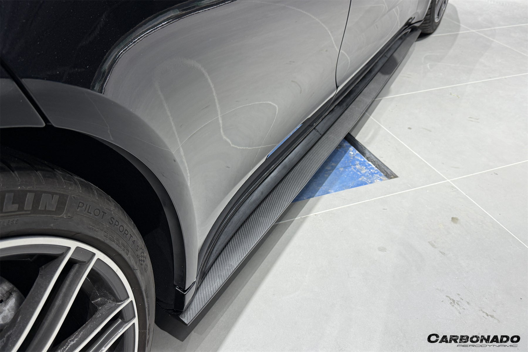 Carbonado 2024-2025 Porsche Panamera 976 OD Style Dry Carbon Fiber Side Skirts