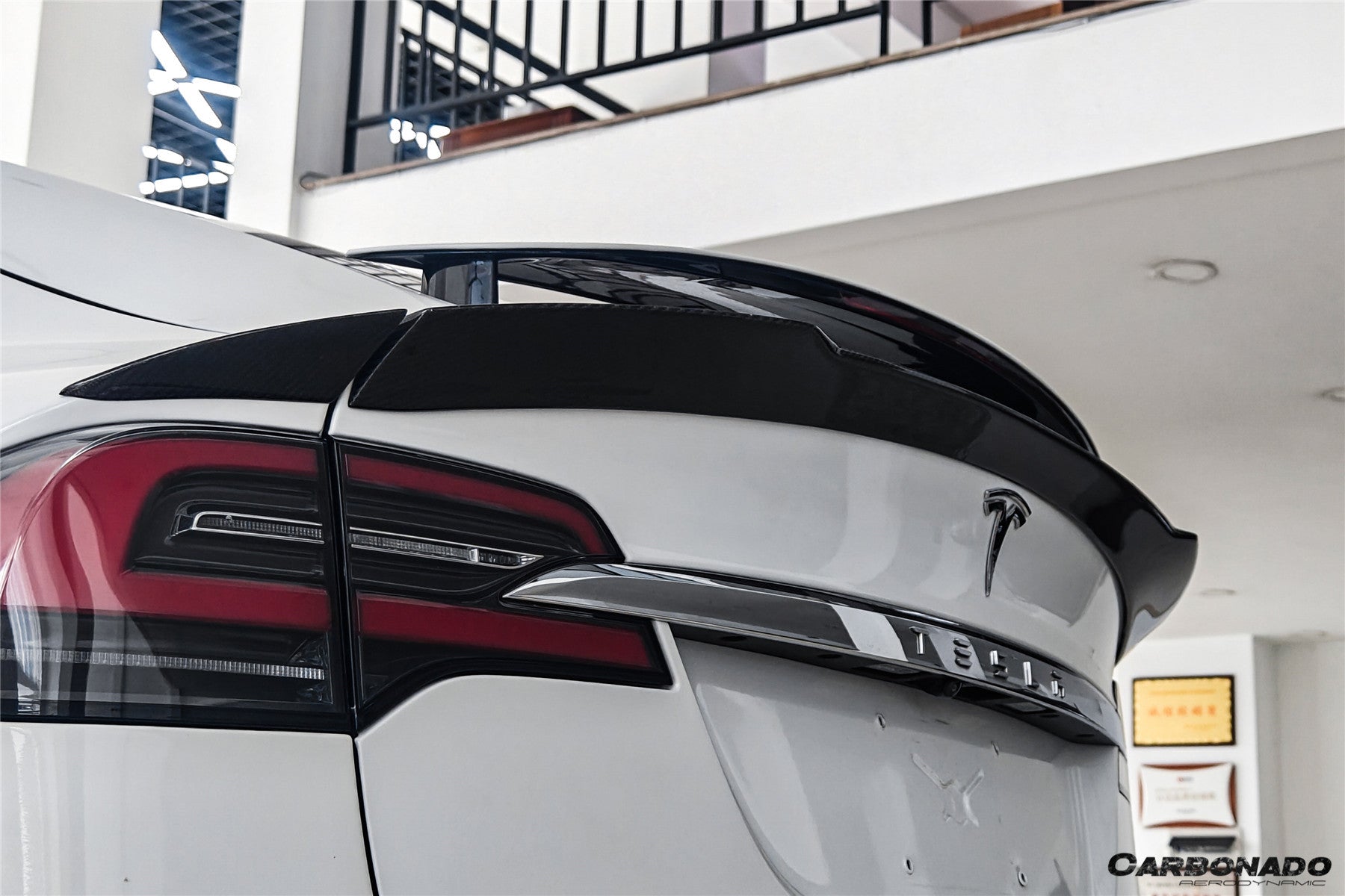Carbonado 2016-2025 Tesla Model X SUV BS Style Carbon Fiber Trunk Spoiler