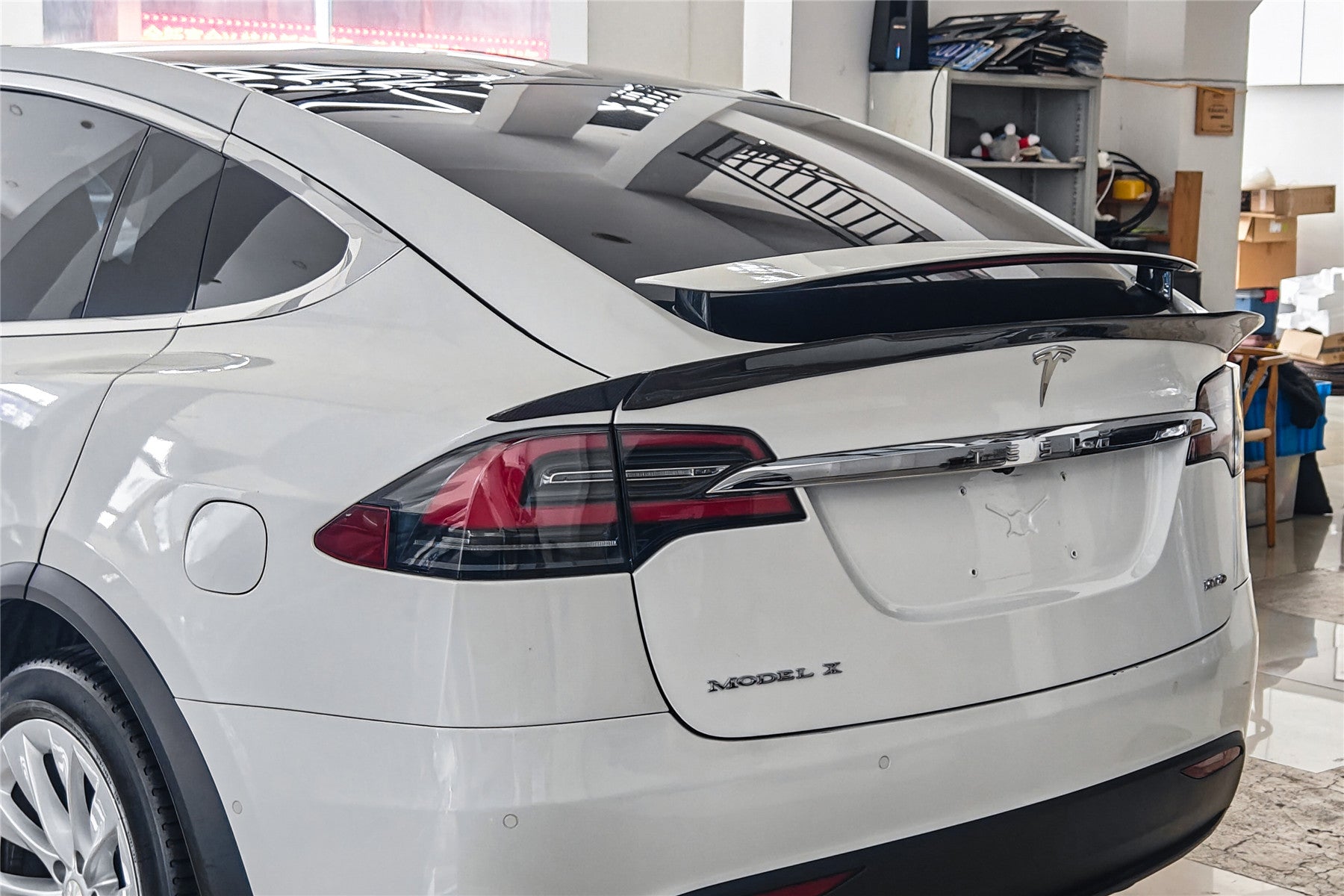 Carbonado 2016-2025 Tesla Model X SUV BS Style Carbon Fiber Trunk Spoiler