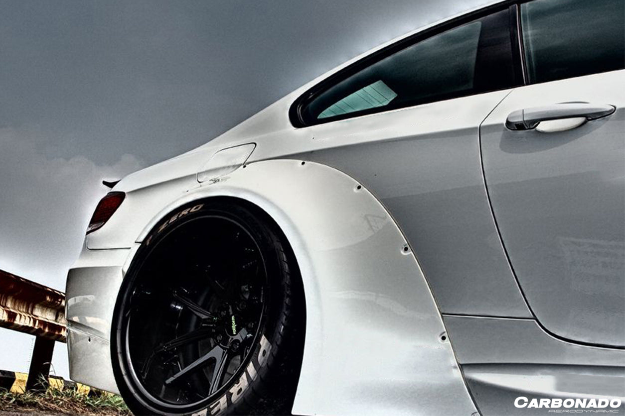 Carbonado 2008-2012 BMW M3 E92  E93 DE Style Wide Body Kit