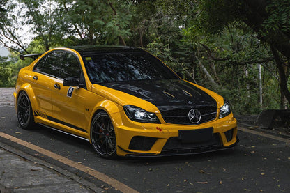 Carbonado 2012-2014 Mercedes Benz W204 C63 AMG Sedan BKSS Style Wide Full Body Kit