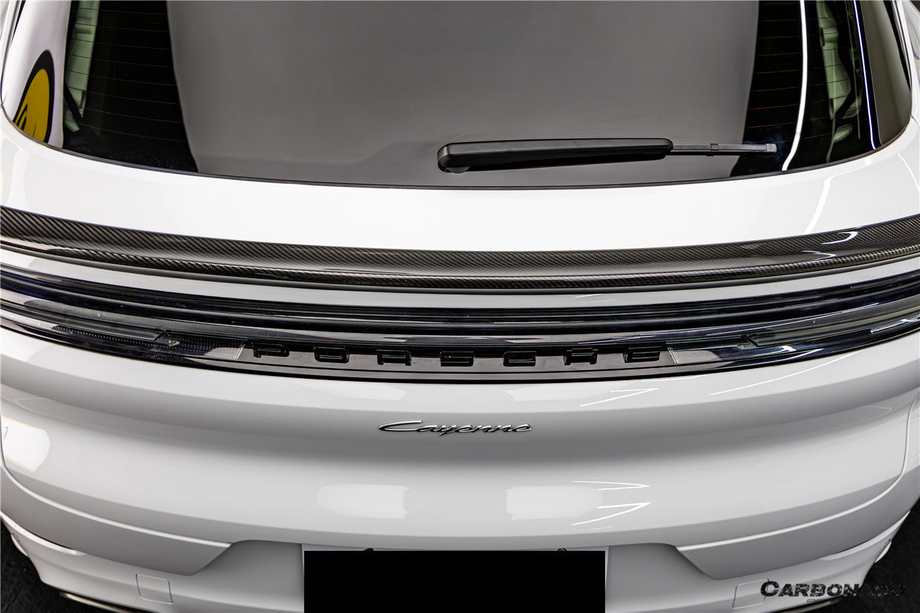 Carbonado 2018-2025 Porsche 9Y0 9YA Cayenne S    GTS    E-Hybrid TKT Style Carbon Fiber Trunk Spoiler