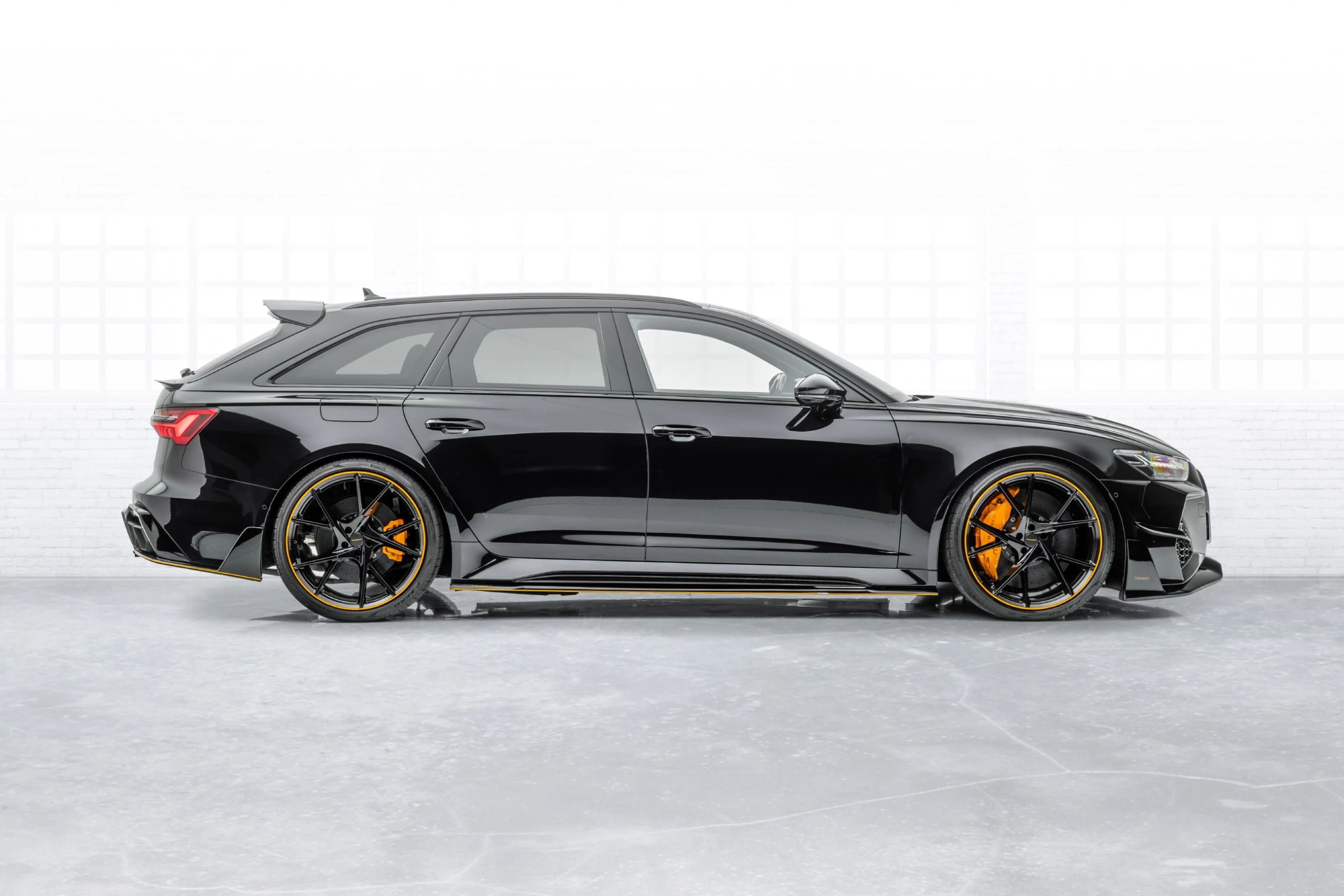 2019-2026 Audi  Autoclave Carbon Fiber Side Skirts Under Board Carbonado (MSY) Fits : RS6 C8, RS7 C8