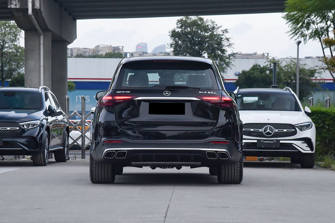 Carbonado 2020-2024 Mercedes Benz GLE350 GLE450 W167 SUV Convert AMG Style Full body kit
