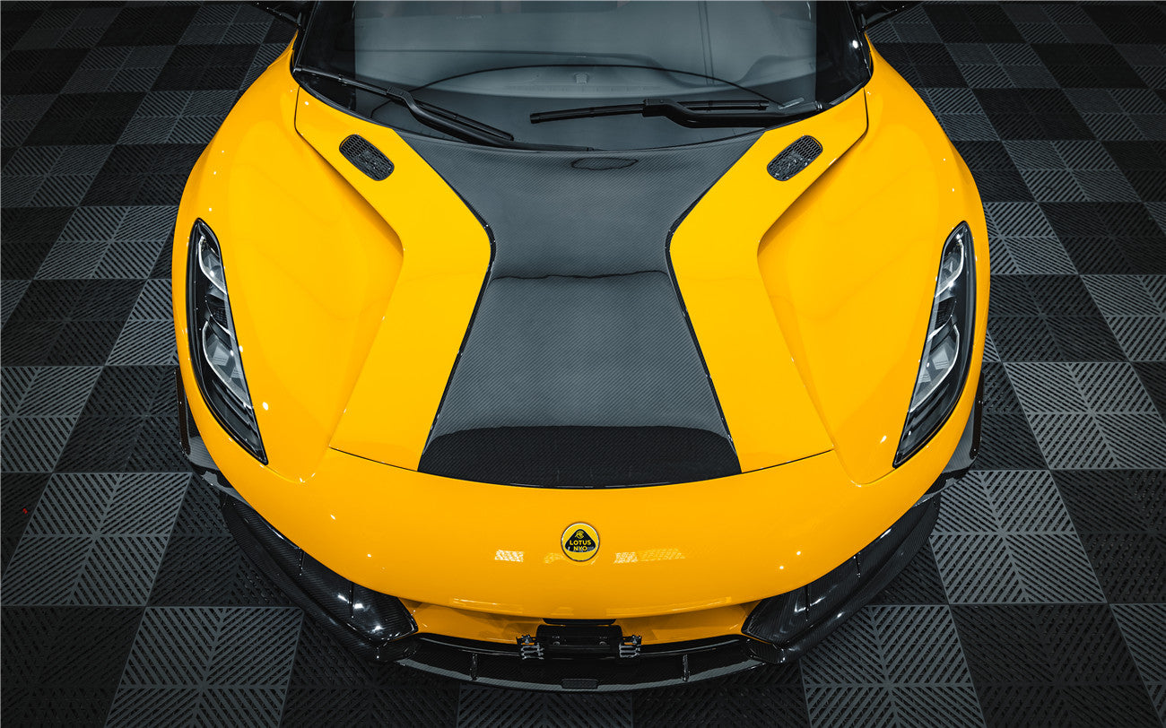 Carbonado 2021-2024 Lotus Emira NYO MNK Style Dry Carbon Fiber Hood