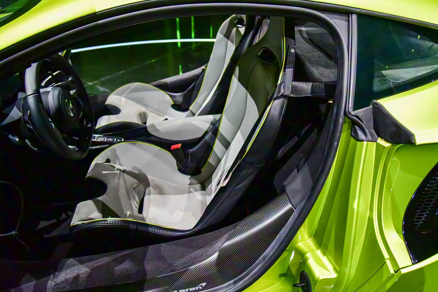 Carbonado 2023-UP McLaren Artura Coupe | Spider AM Style Autoclave Carbon Fiber Door Sills