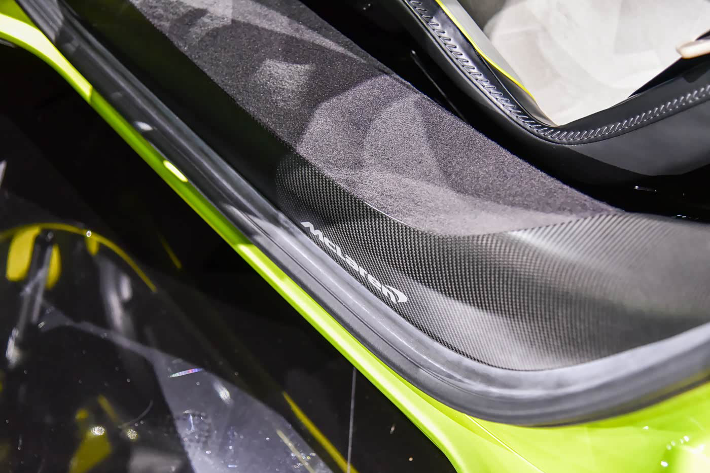 Carbonado 2023-UP McLaren Artura Coupe | Spider AM Style Autoclave Carbon Fiber Door Sills