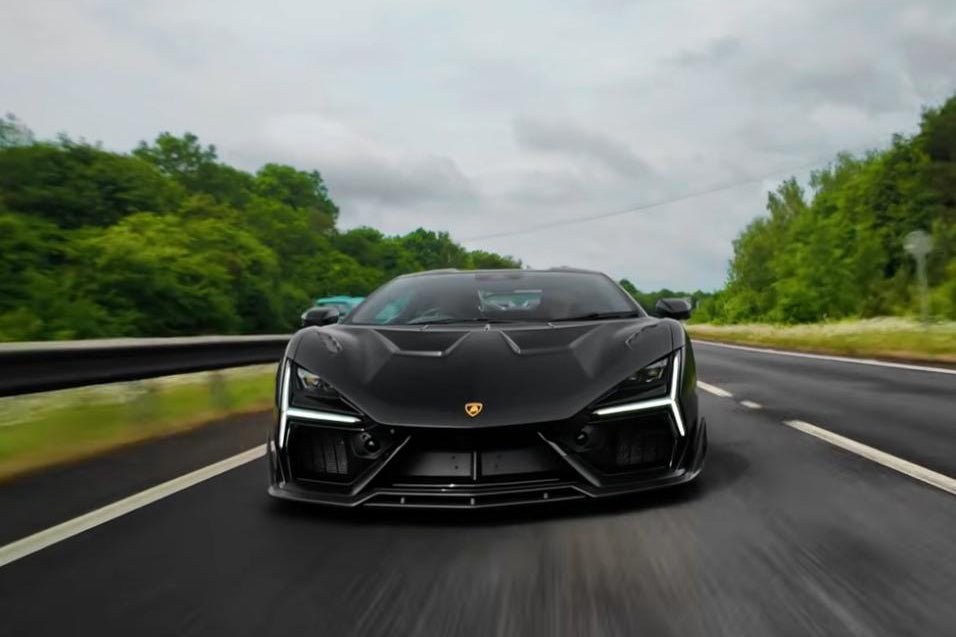 Carbonado Aero 2024 - UP Lamborghini Revuelto BK Style Autoclave Carbon Fiber Front Lip - 12