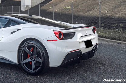Cubiertas de fibra de carbono seca para luces traseras satelitales Ferrari 488 GTB Spider OE Style Carbonado 2015-2020