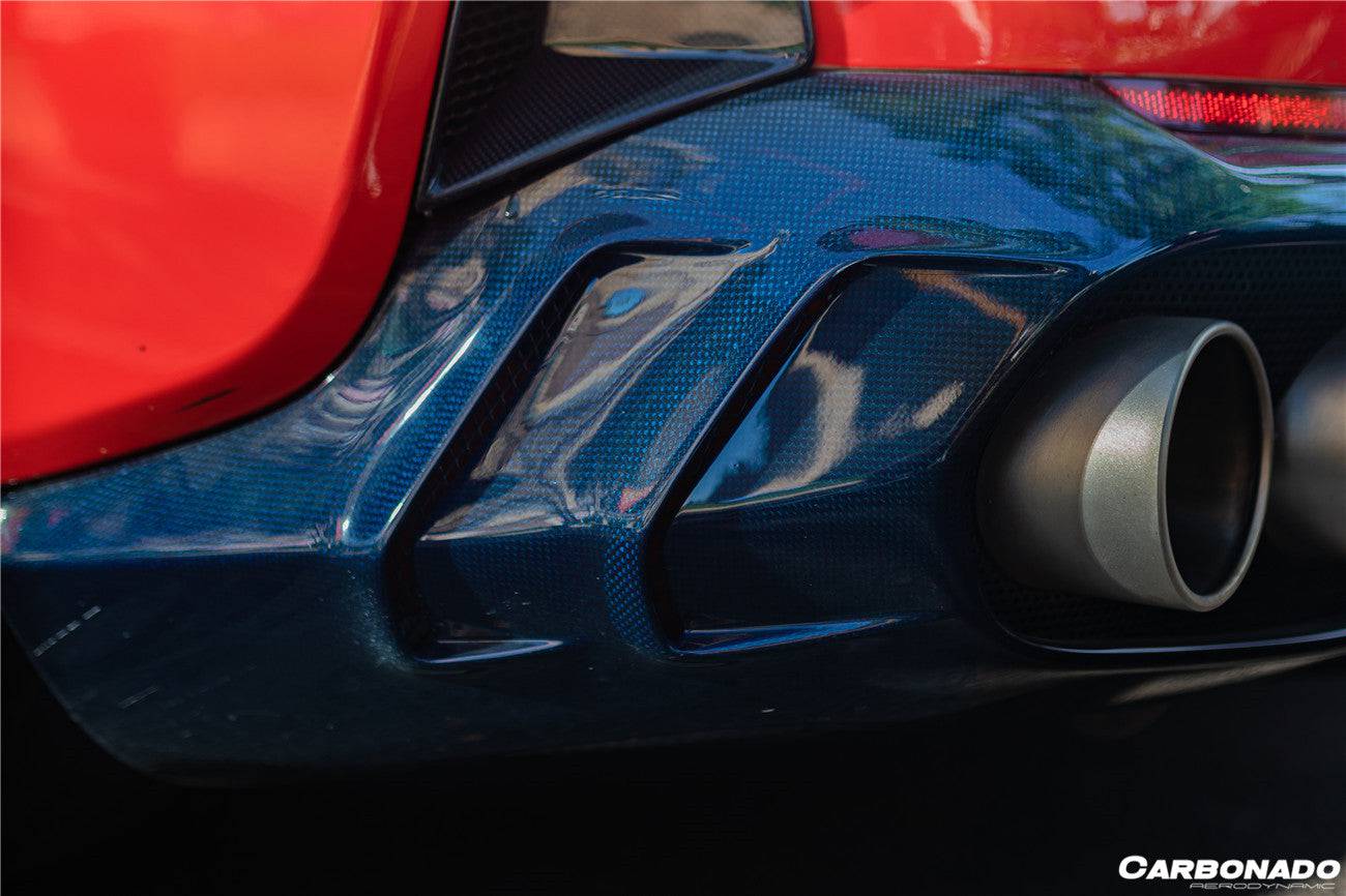 Carbonado 2017-2026 Ferrari 812 Superfast MSY Style DRY Carbon Fiber Rear Diffuser with Light