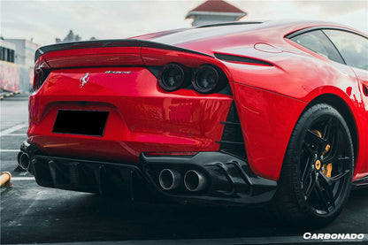 Carbonado 2017-2026 Ferrari 812 Superfast MSY Style DRY Carbon Fiber Rear Diffuser with Light