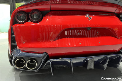 Carbonado 2017-2026 Ferrari 812 Superfast MSY Style DRY Carbon Fiber Rear Diffuser with Light