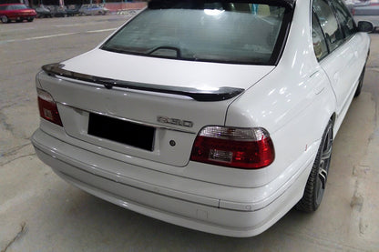 Carbonado 1997-2003 BMW 5 Series E39 MT Style Carbon Fiber Turnk Spoiler