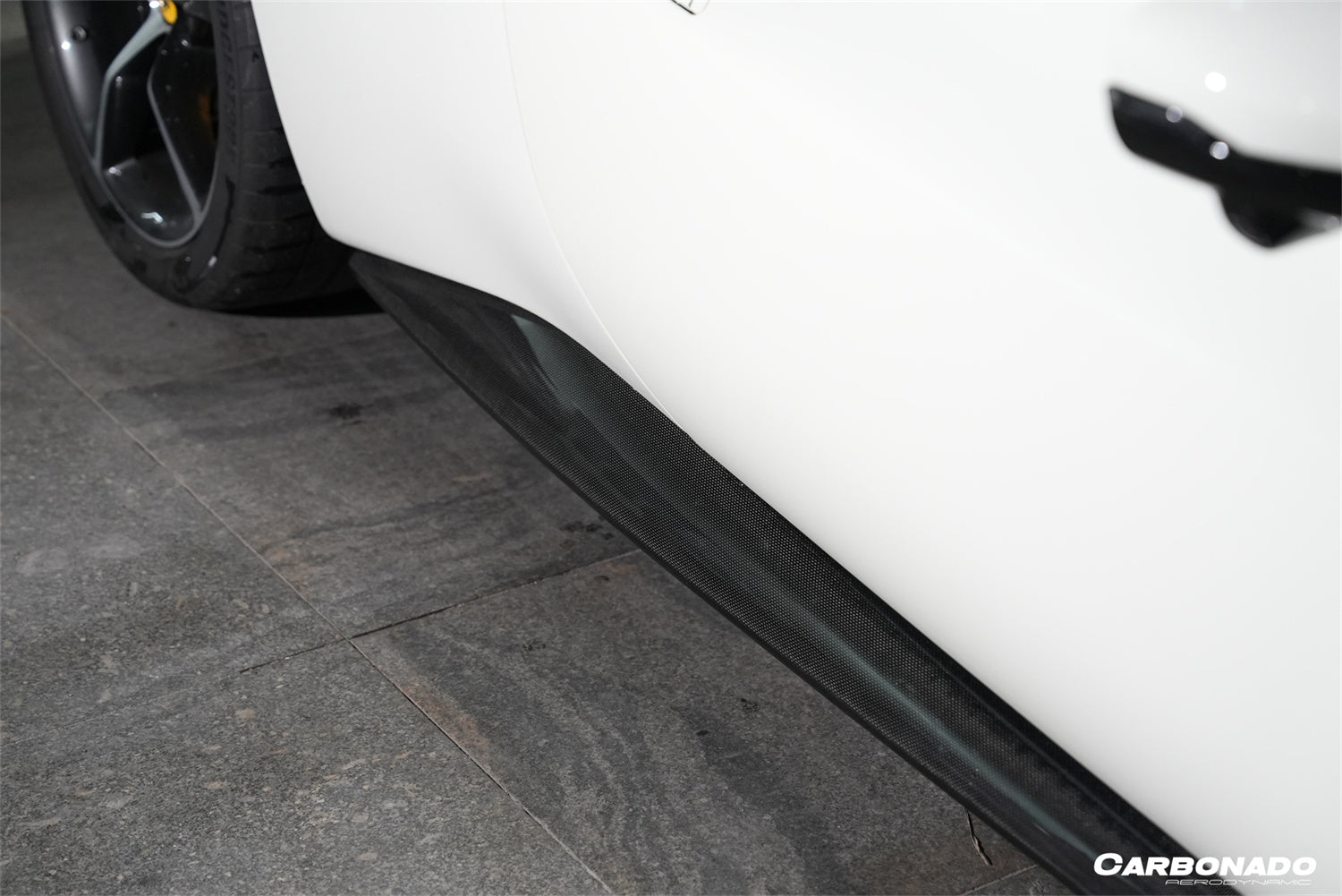 Faldones laterales de fibra de carbono seca estilo OEM para Ferrari 296 GTB Carbonado 2022-UP