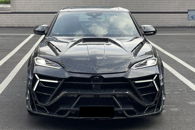 2025-UP Lamborghini URUS SE MSY Style Autoclave Carbon Fiber Wide Full Body Kit With Exhaust System (DRYPCFURUSSE-MIW-MSY-WFBK)