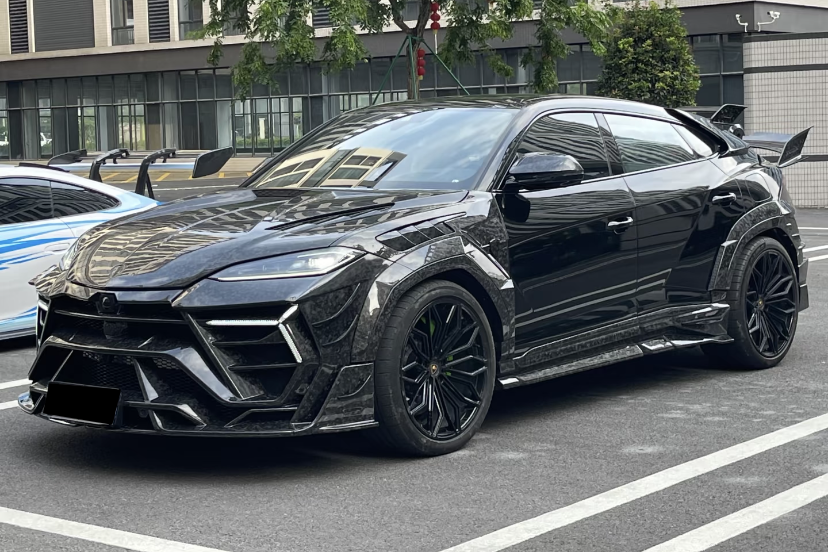 2025-UP Lamborghini URUS SE MSY Style Autoclave Carbon Fiber Wide Full Body Kit With Exhaust System (DRYPCFURUSSE-MIW-MSY-WFBK)