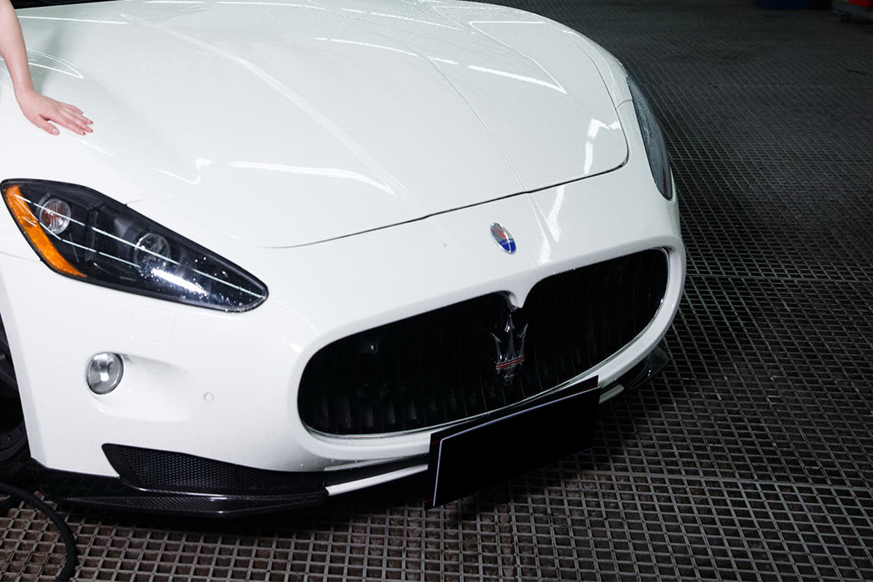 Divisor de labio delantero de fibra de carbono DarwinPRO para Maserati GranTurismo y GranTurismo S (2008-2011)