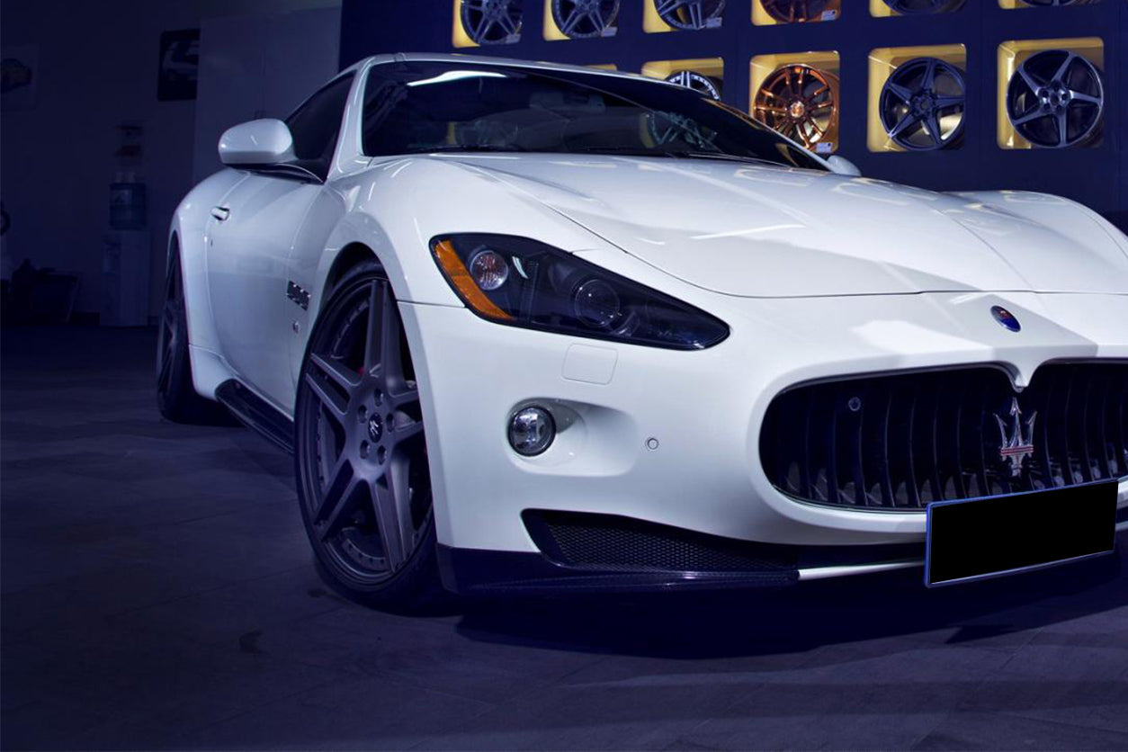 Divisor de labio delantero de fibra de carbono DarwinPRO para Maserati GranTurismo y GranTurismo S (2008-2011)