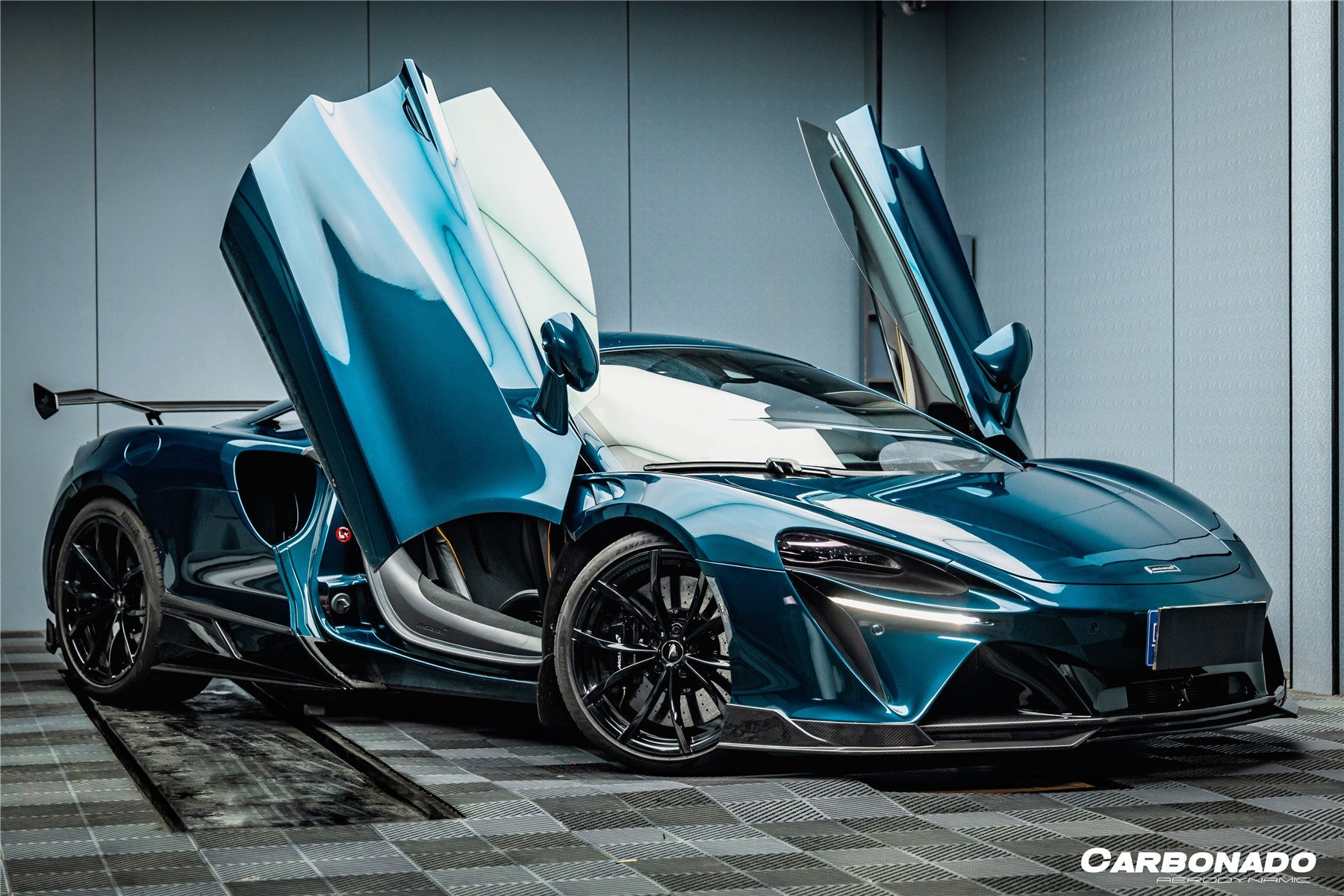DarwinPRO 2023-UP McLaren Artura Coupe | Spider AM Style Autoclave Carbon Fiber Body Kit